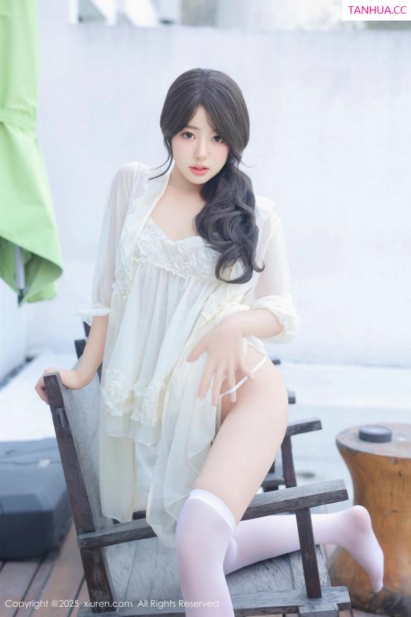   [XiuRen]高清写真图 2025.02.07 No.9851 桃妖夭 丝袜美腿第8张图片
